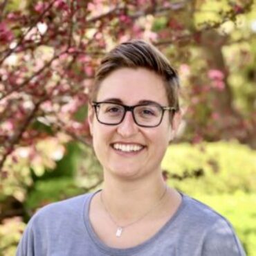 Lauren-Directory-Pic-300x300